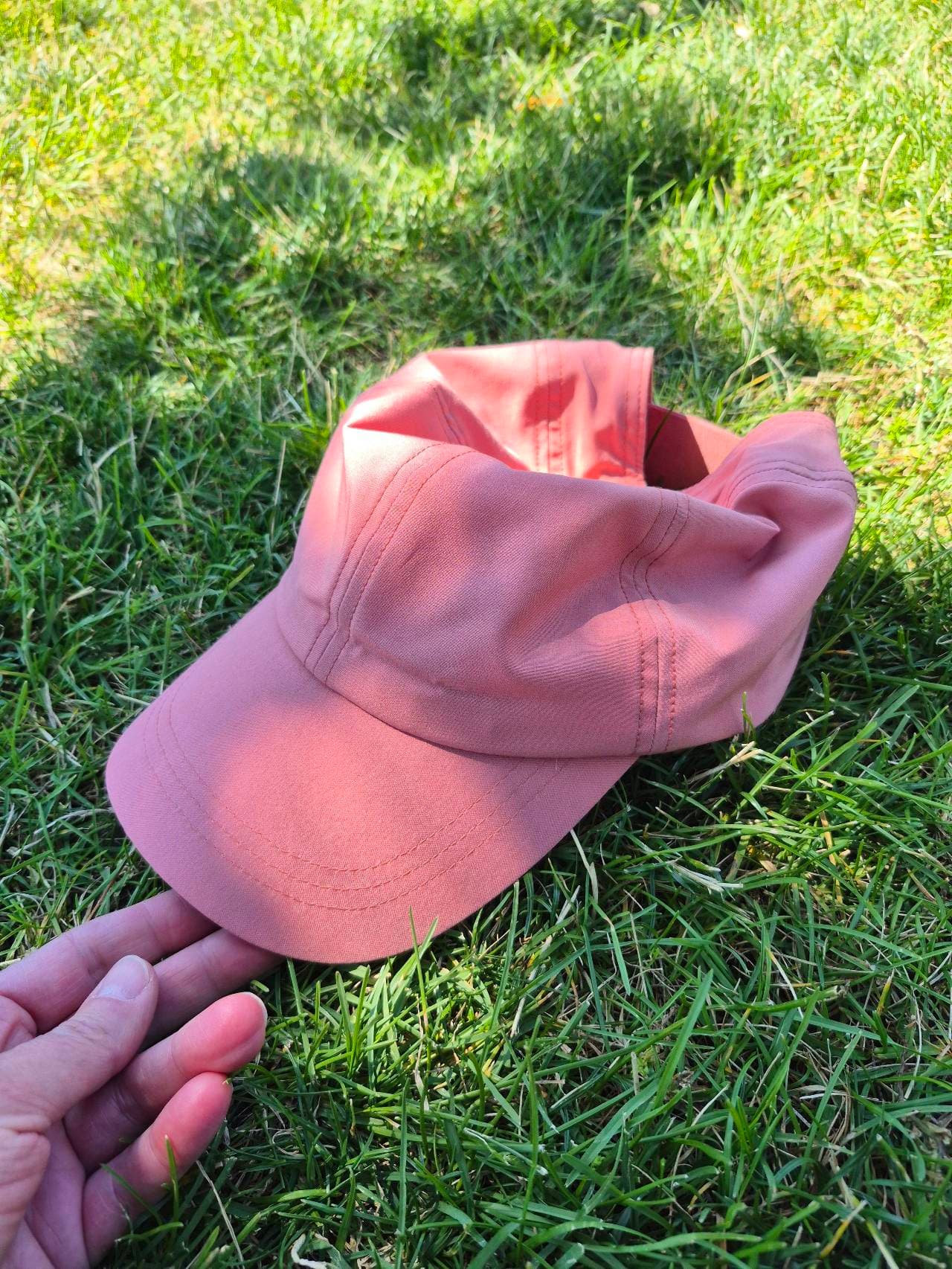 Lightweight waterproof women's ball cap
