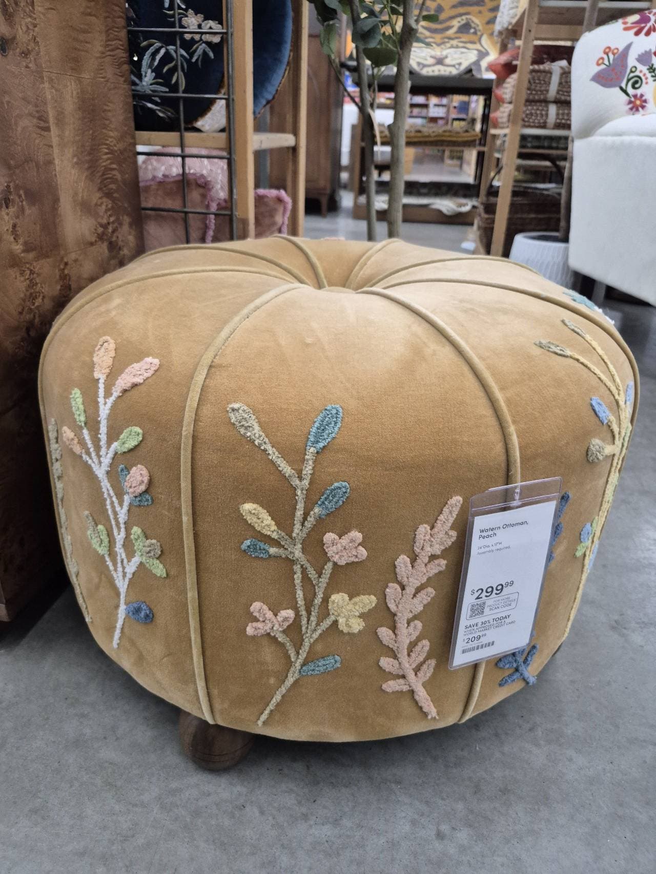 Embroidered Pouf round tufted floral embroidery